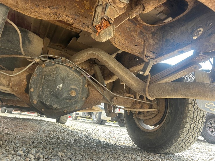 2005-chevrolet-2500-image-24
