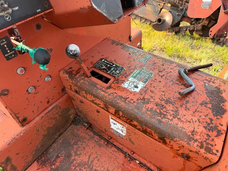 ditch-witch-350sx-image-19