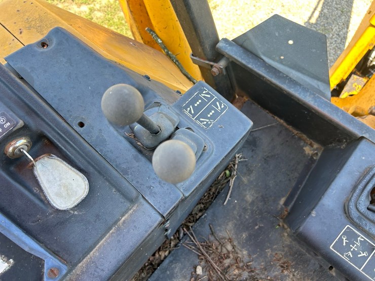 john-deere-610b-backhoe-image-41