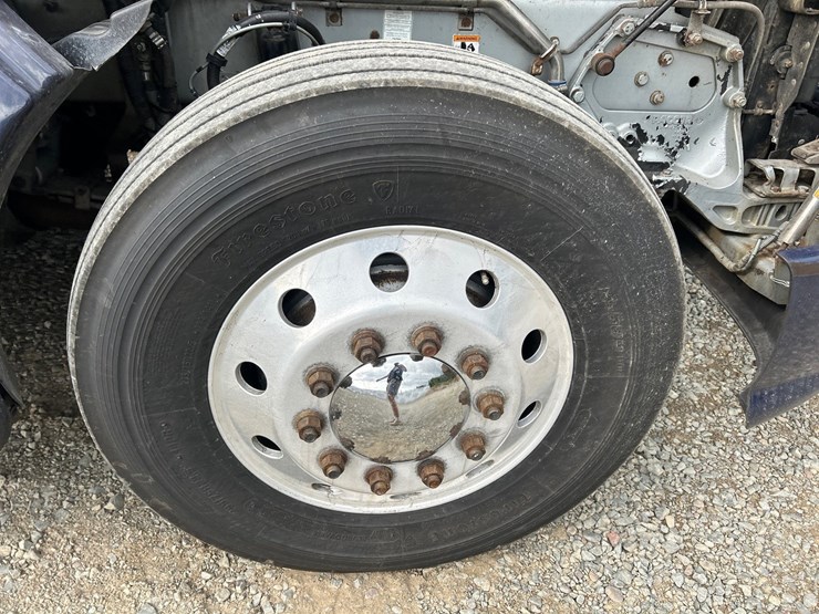 2017-kenworth-t660-image-79