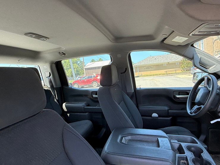 2021-chevrolet-silverado-1500-image-37