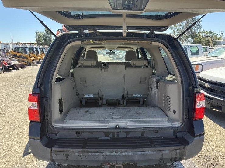 2012-ford-expedition-xlt-image-12