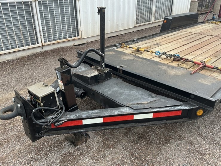 2006-towmaster-t-12dd-equipment-trailer-image-11