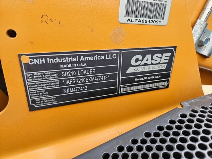 2019-case-sr210-image-35
