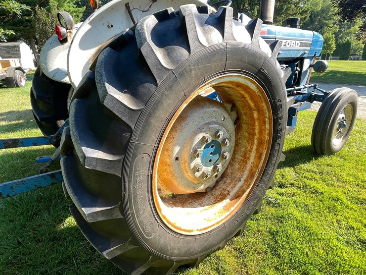 ford-tractor-image-11