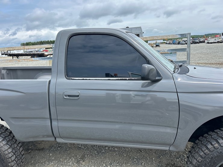 1996-toyota-tacoma-image-15