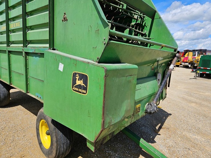 john-deere-714a-image-16