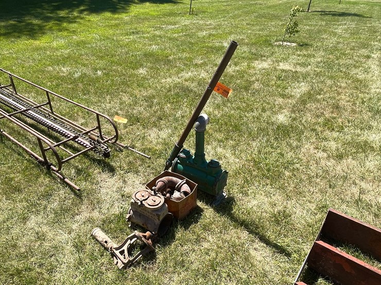 #2174-•-water-transfer-pump-with-spare-parts-image-2