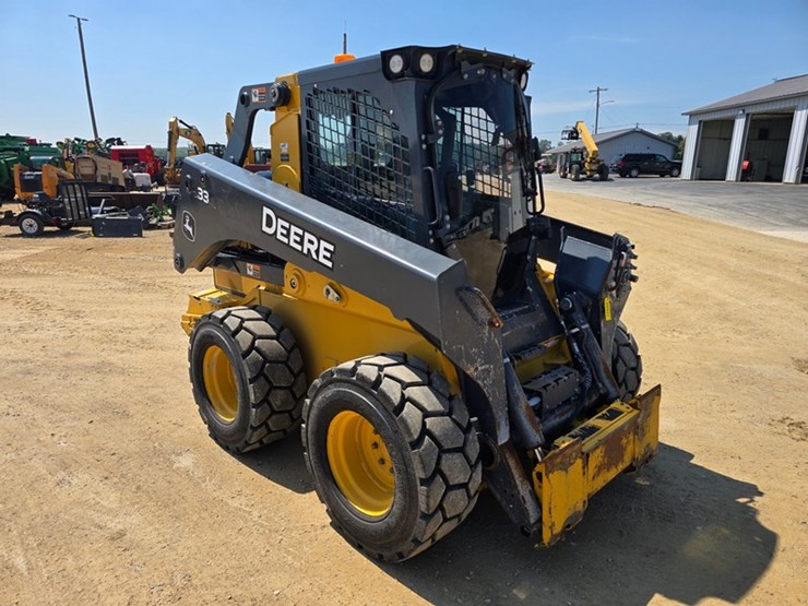 deere-330g-image-7