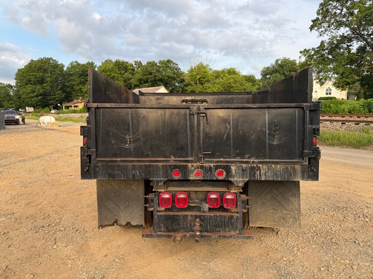 2001-chevrolet-3500-image-4
