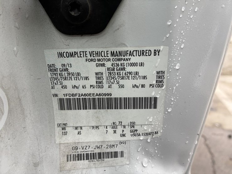 2014-ford-f250-xl-image-21