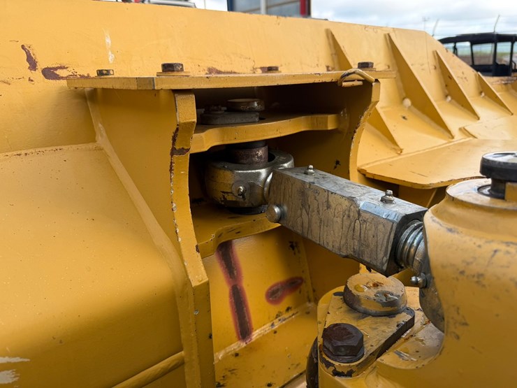caterpillar-d6k-image-11