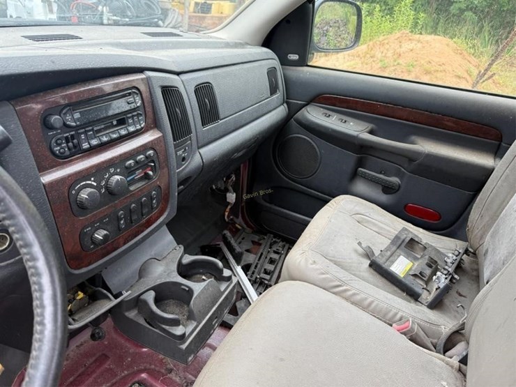 2003-dodge-2500-image-6