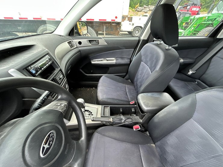 2010-subaru-forester-image-36