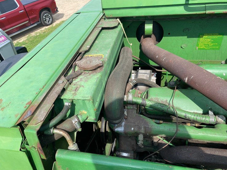 john-deere-4420-combine-image-76