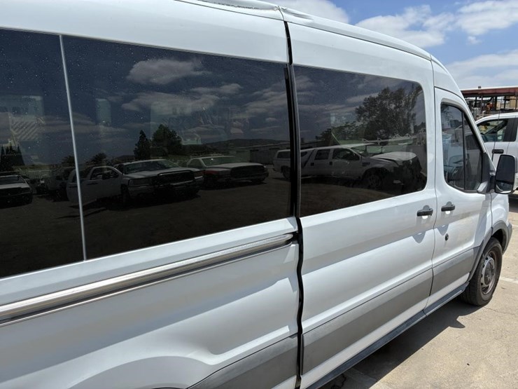 2017-ford-transit-image-6