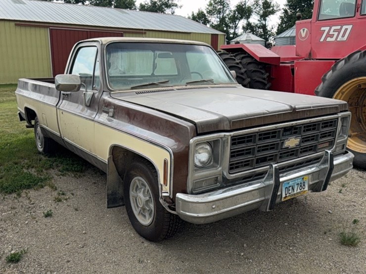 1979-￼chevy-5.7-diesel-half-ton-pickup,-2-wheel-drive,-needs-transmission-work,-shedded,-nice-shape-image-2