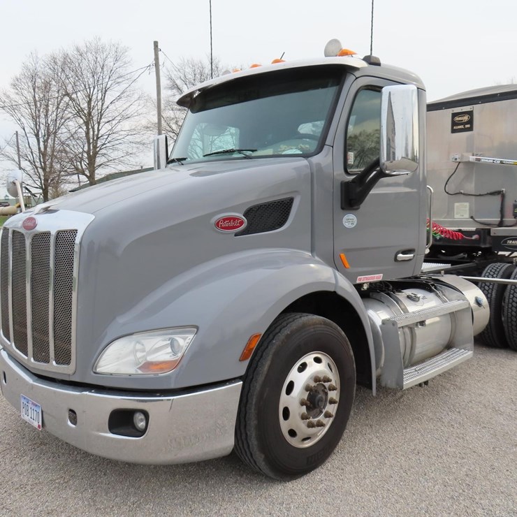 2019 PETERBILT 579