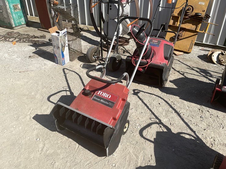#2127-•-toro-snowmaster-20-image-1