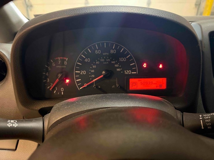 2017-nissan-nv200-image-14