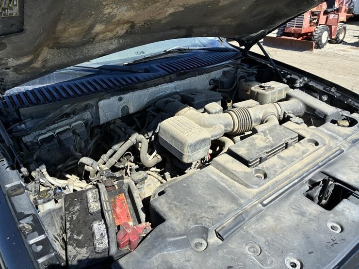 2012-ford-expedition-xlt-image-8