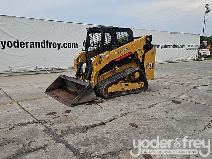 2025-caterpillar-255-image-2