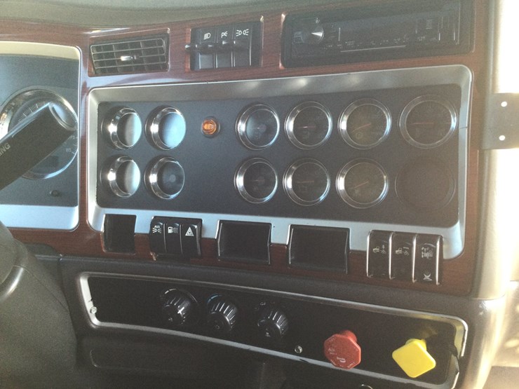 2006-kenworth-w900-image-20