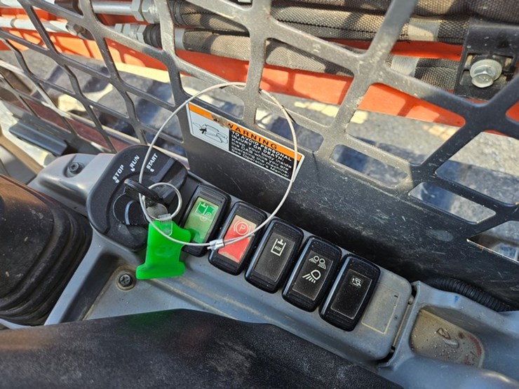 2019-kubota-svl65-2-image-28
