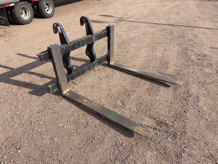 caterpillar-forks-image-2