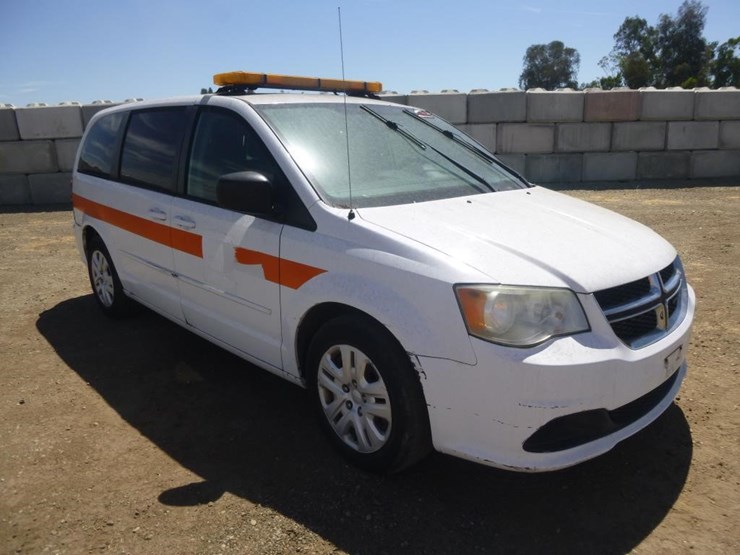 2014-dodge-grand-caravan-image-3
