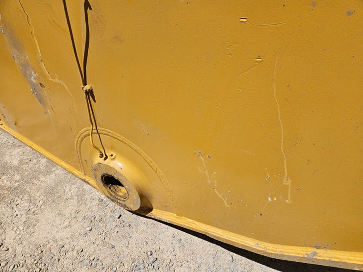 caterpillar-15-image-13
