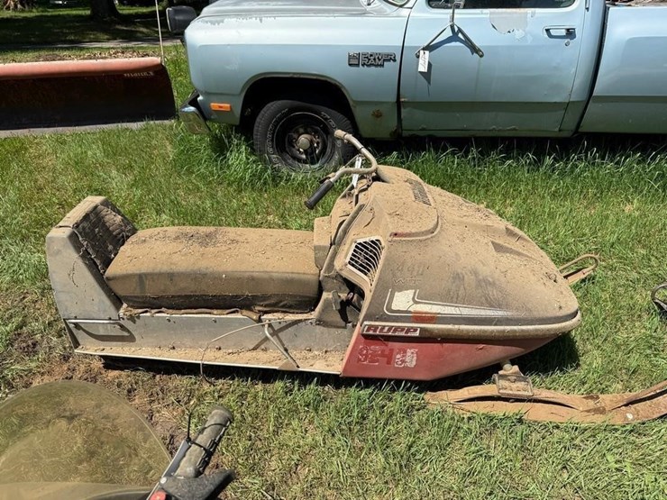 rupp-440-wt-snowmobile-image-3