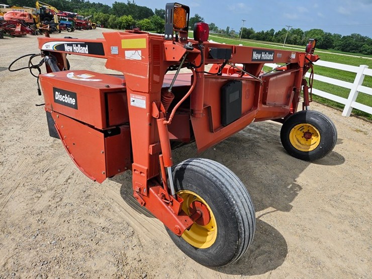 new-holland-1411-image-26