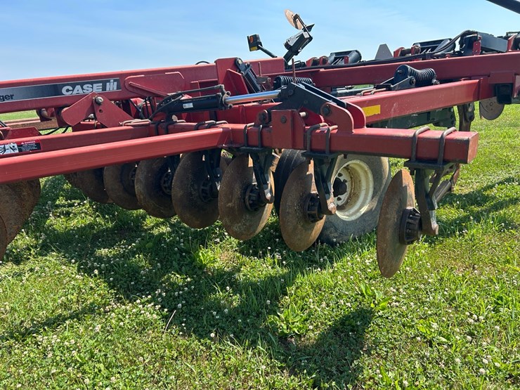 case-ih-730b-ecolo-tiger-ripper-image-15