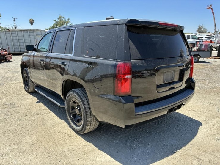 2019-chevrolet-tahoe-image-4