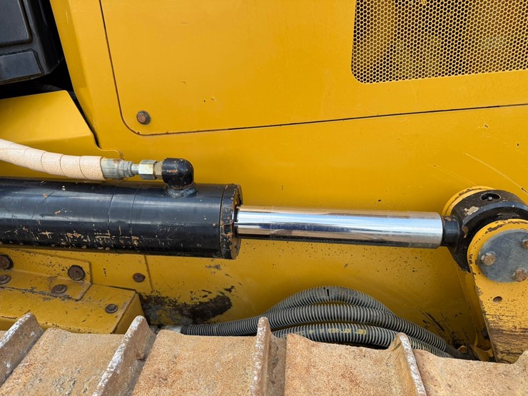 caterpillar-d6k-image-47