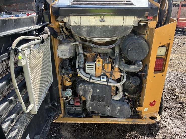 2023-caterpillar-259d3-image-28