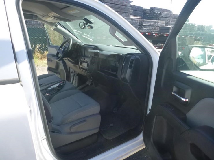 2017-chevrolet-1500-image-6
