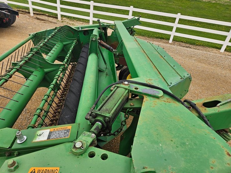 john-deere-820-image-60