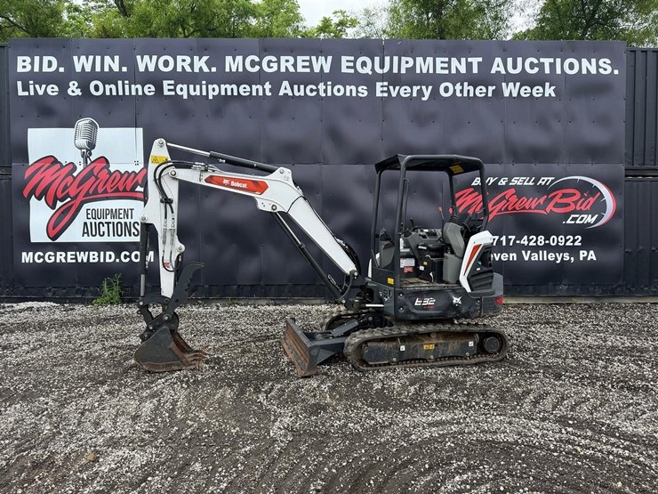 2025-bobcat-e32-image-1