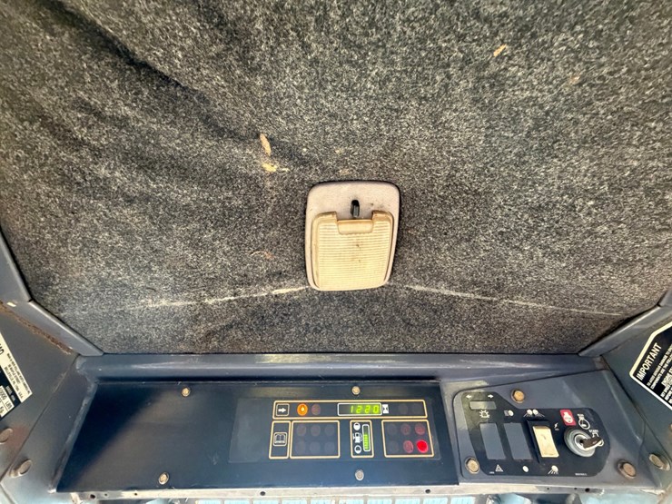 #4069-•-new-holland-ls180-wheeled-skid-steer-image-56