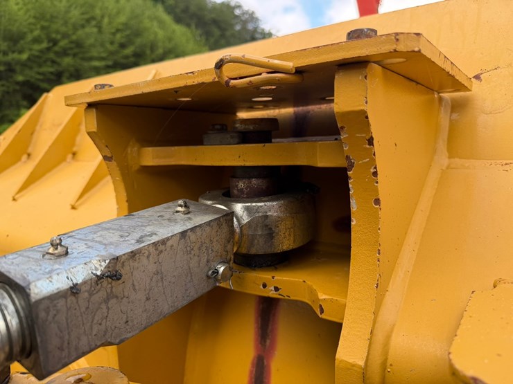 caterpillar-d6k-image-54