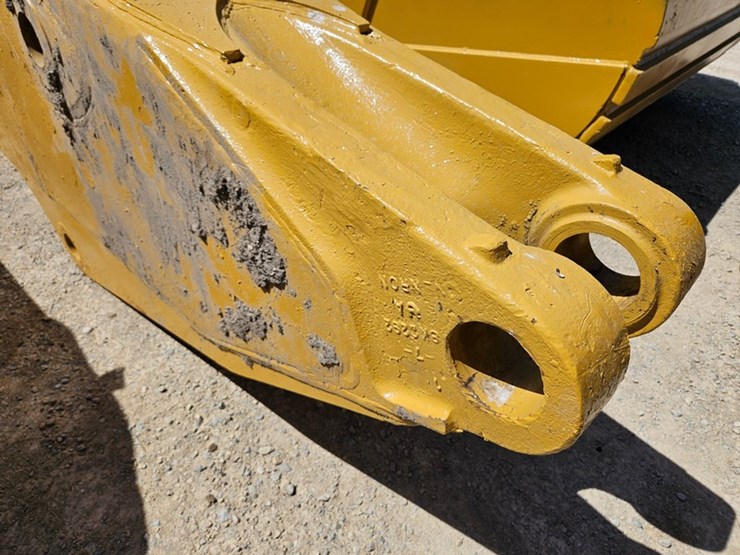 caterpillar-14-image-19