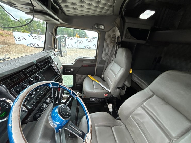 2017-kenworth-t660-image-60
