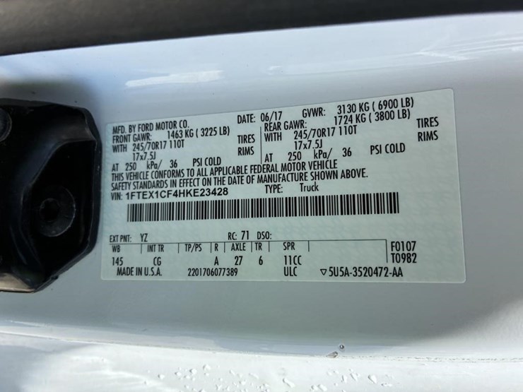 2017-ford-f150-image-23