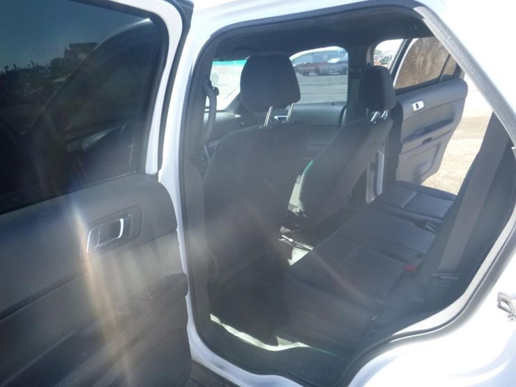 2013-ford-explorer-image-7