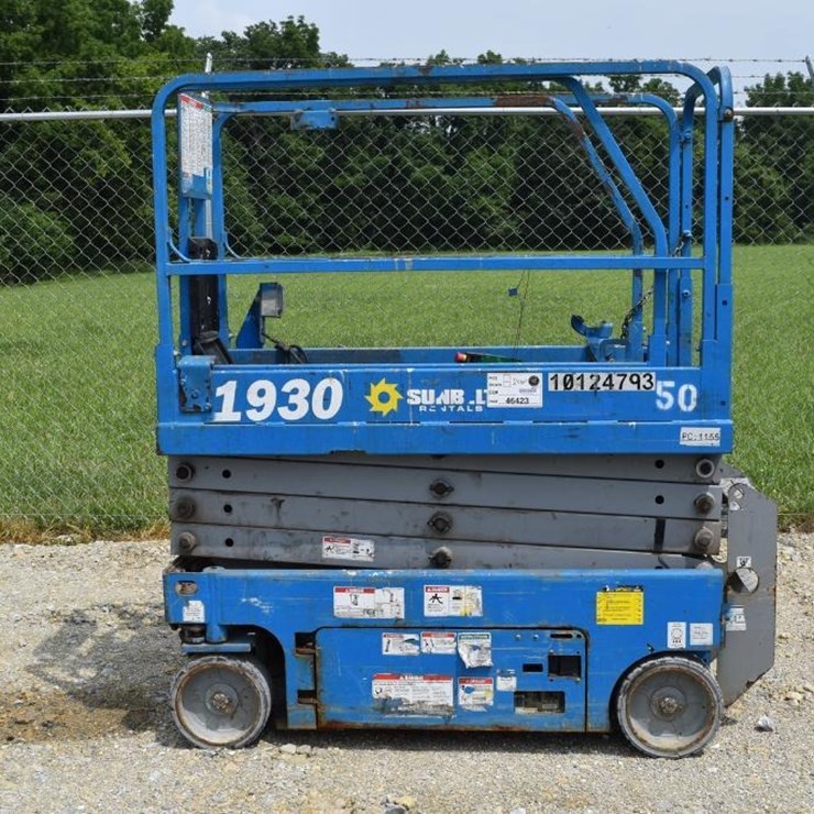 2017 GENIE GS1930