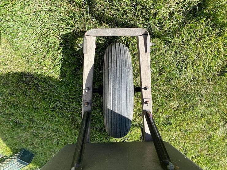 #2154-•-true-temper-wheelbarrow-image-5