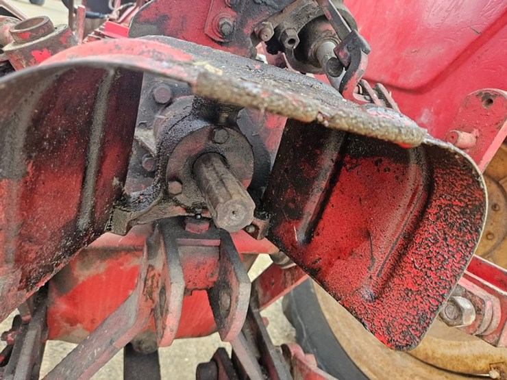 massey-ferguson-44-image-15
