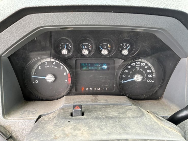 2014-ford-f250-xl-image-18